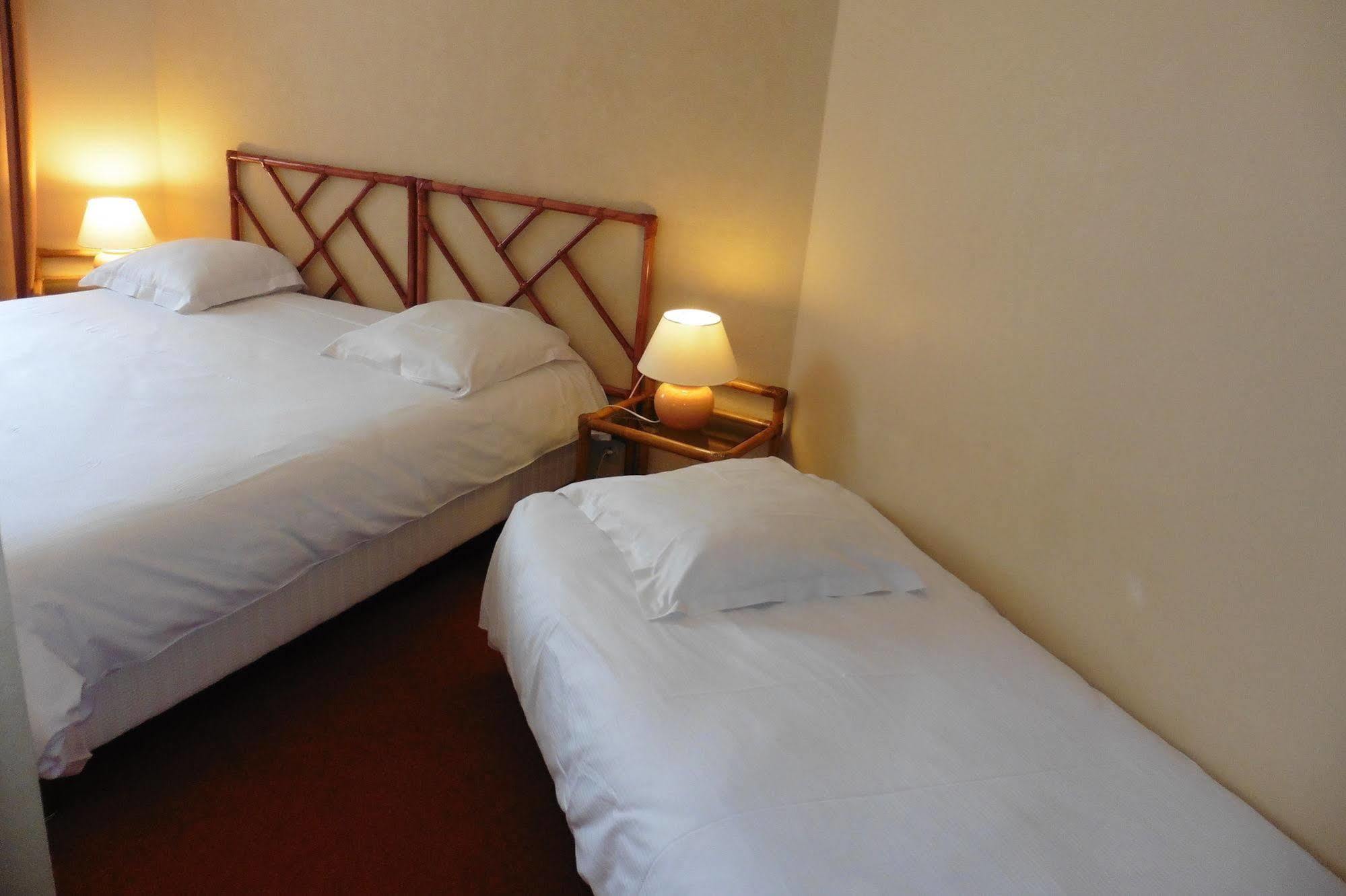 Hotel De L'Orme, Akena Évreux Kültér fotó