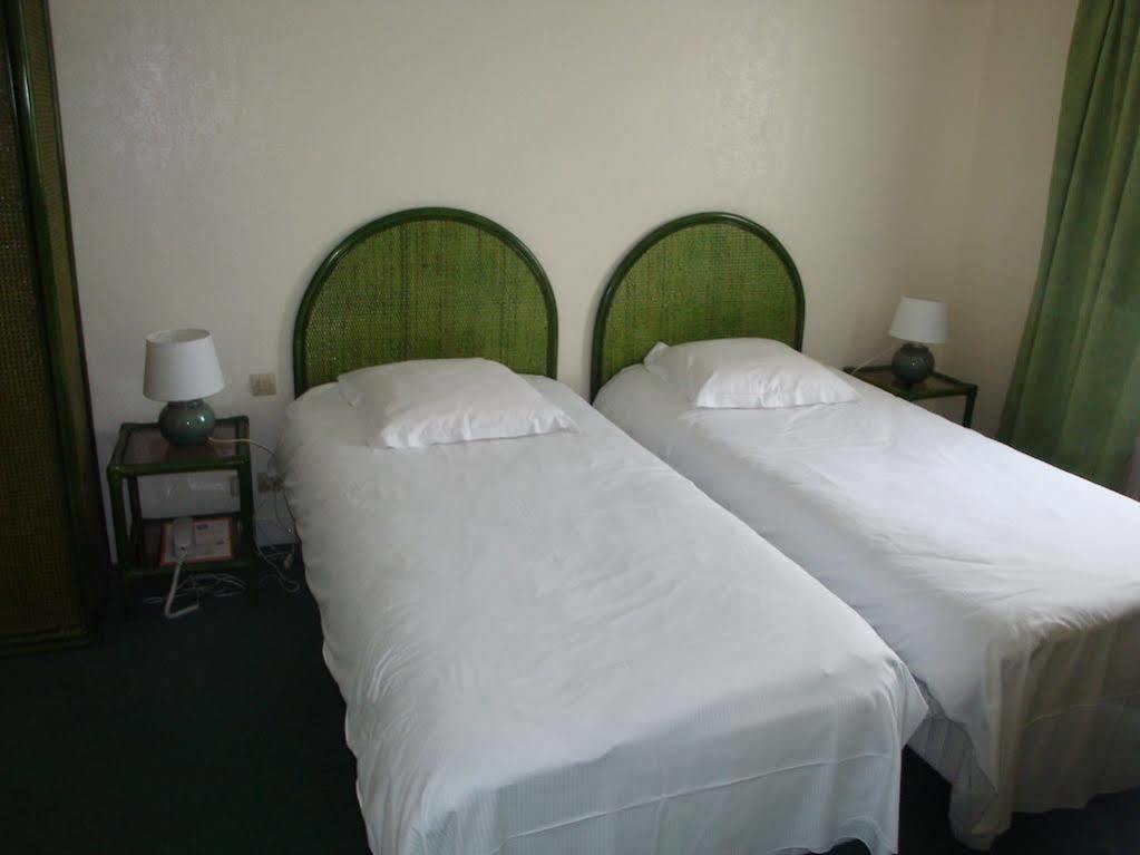 Hotel De L'Orme, Akena Évreux Kültér fotó